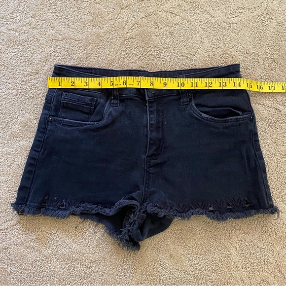 STS Blue Black Distressed High Rise Mom Jean Shorts Fringe Cutouts Size 27 - Picture 4 of 9